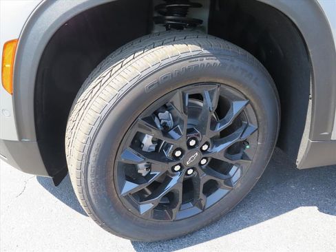 New 2026 Chevrolet Traverse LT w/ Enhanced Driving Package image 16