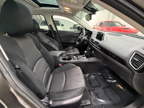 Used 2016 MAZDA MAZDA3 i Touring w/ Popular Equipment Package FWD image 21