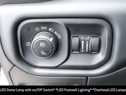 New 2026 RAM 1500 4x4 Crew Cab image 33