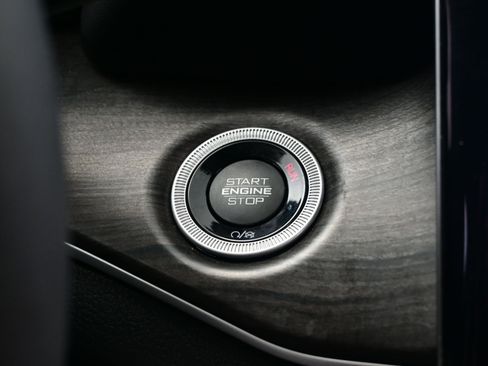 Used 2023 Jeep Grand Cherokee Limited image 22