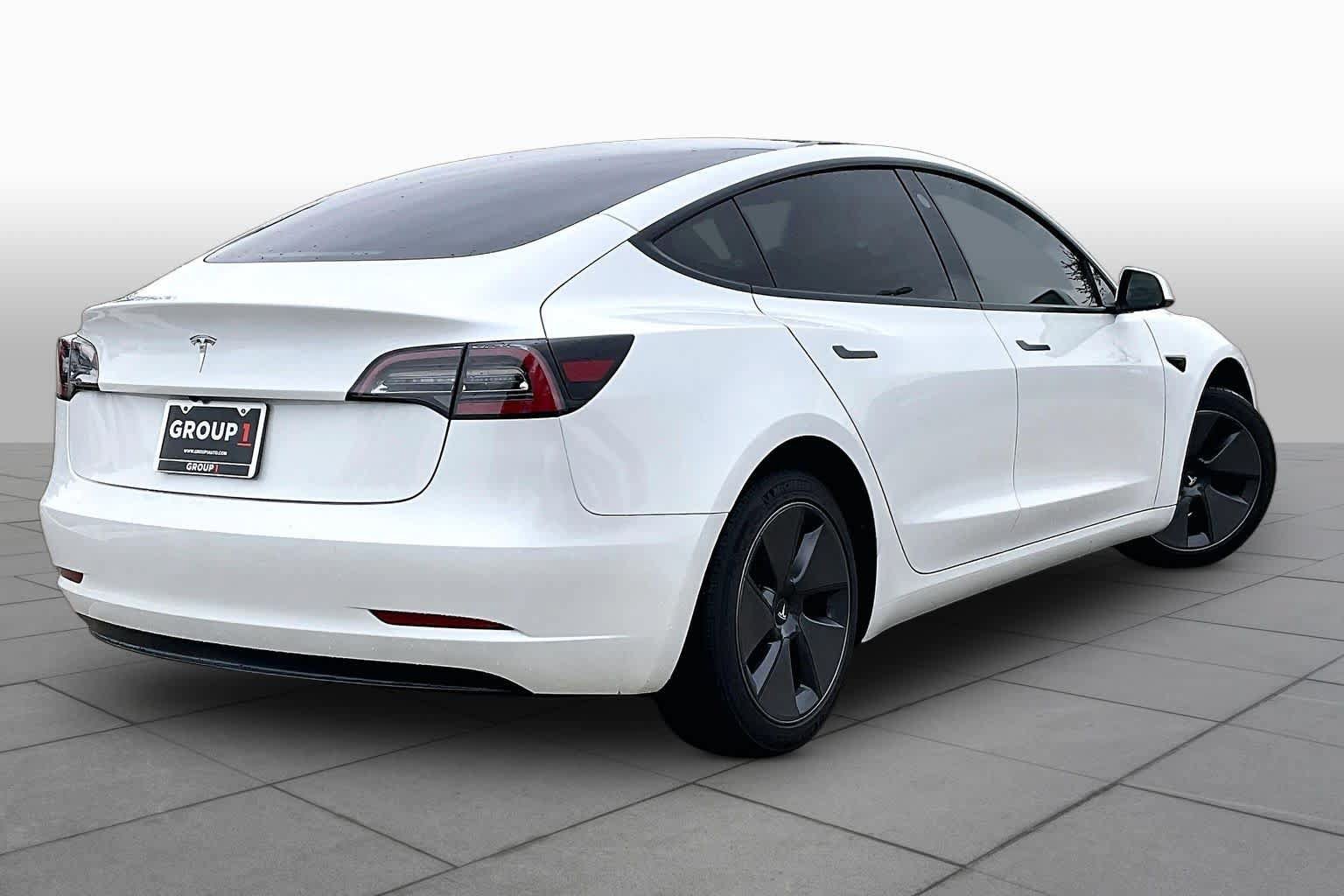 Used 2023 Tesla Model 3 Standard Range RWD image 10