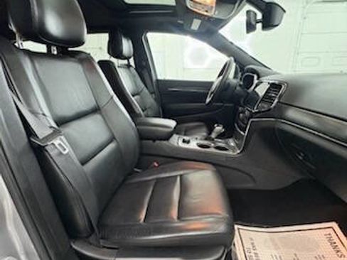 Used 2020 Jeep Grand Cherokee Limited image 10