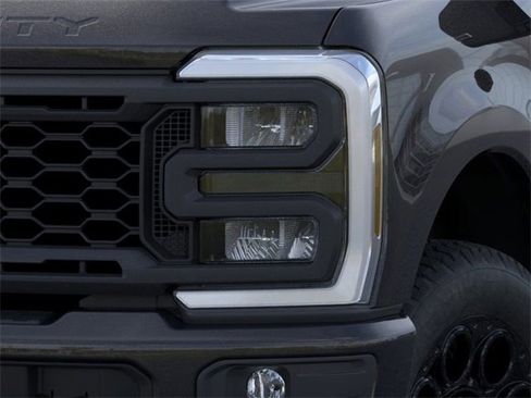 New 2025 Ford F250 XLT w/ Black Appearance Package image 18