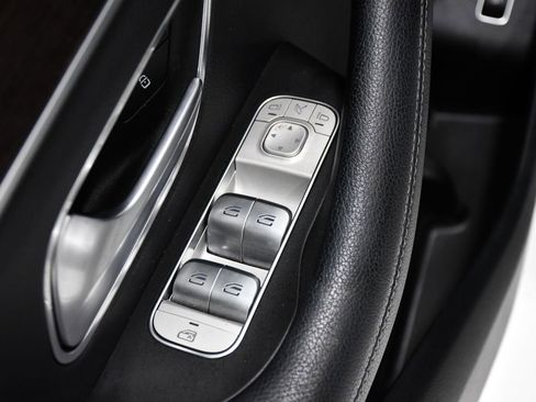 Used 2024 Mercedes-Benz GLE 450 4MATIC image 18