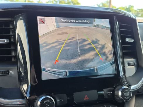 Used 2022 RAM 1500 Laramie RWD image 29