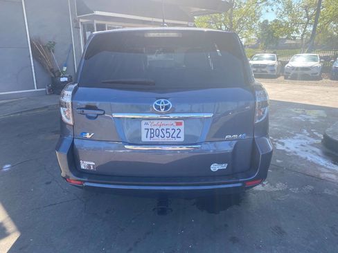 Used 2013 Toyota RAV4 EV image 19