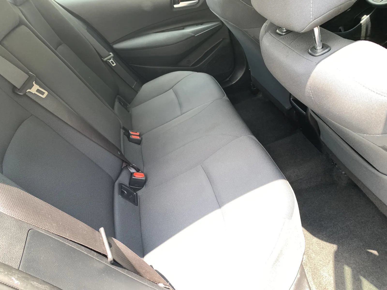 Used 2021 Toyota Corolla LE FWD image 29