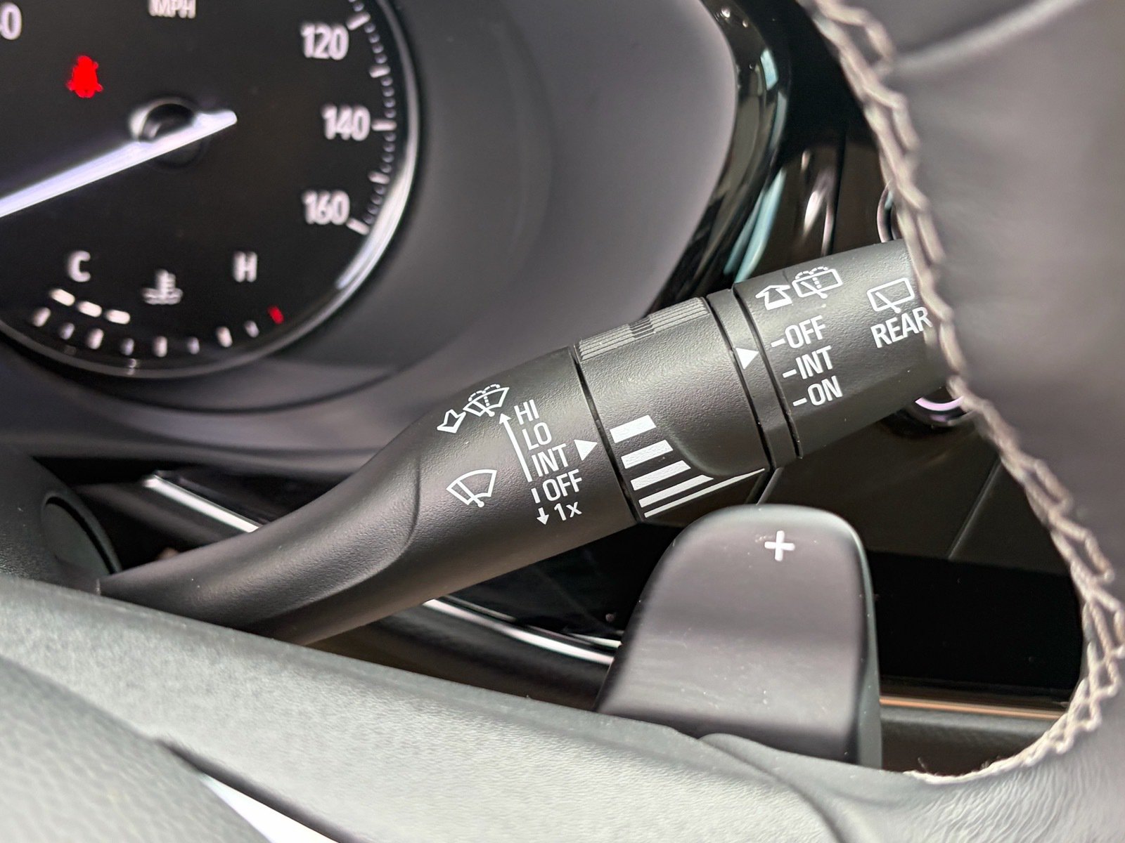 Used 2023 Buick Envision Avenir AWD/4WD image 17