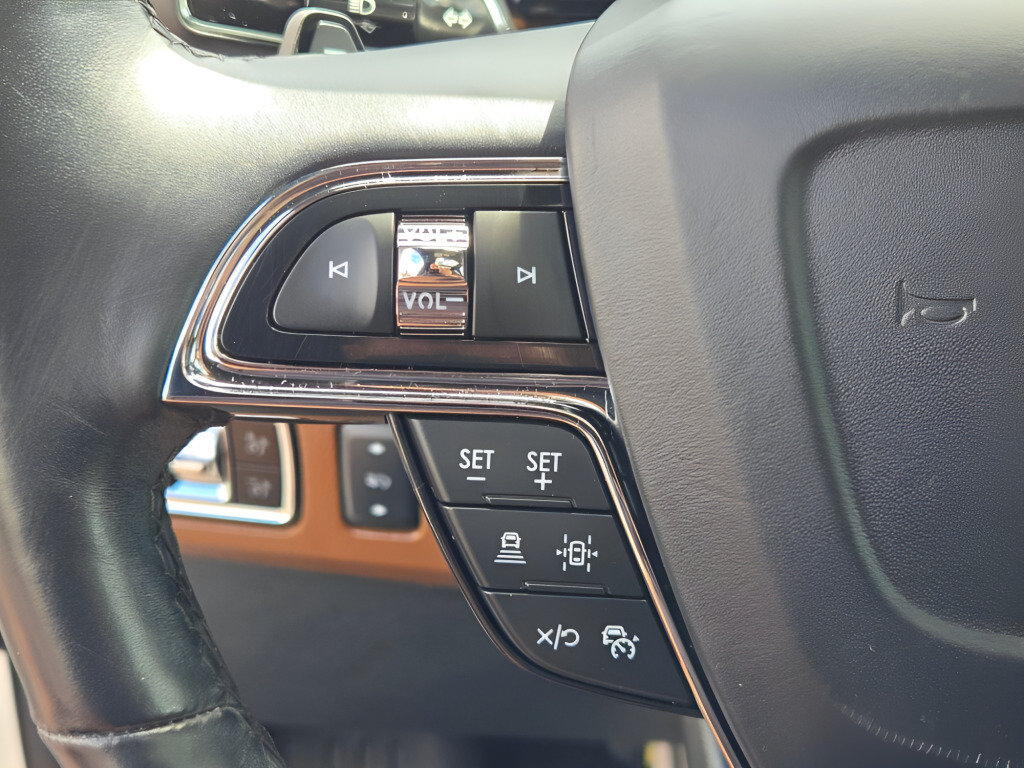 Used 2024 Lincoln Navigator Reserve AWD/4WD image 36