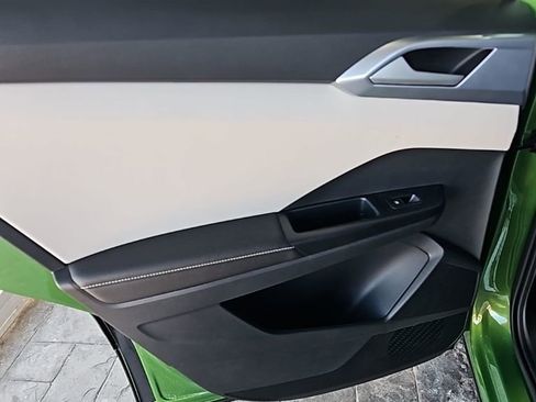 New 2026 Volkswagen Taos SE AWD/4WD image 20