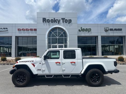 Used 2022 Jeep Gladiator Mojave w/ Cold Weather Group AWD/4WD image 1