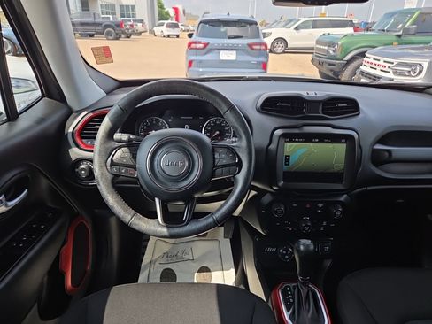 Used 2022 Jeep Renegade Trailhawk AWD/4WD image 26