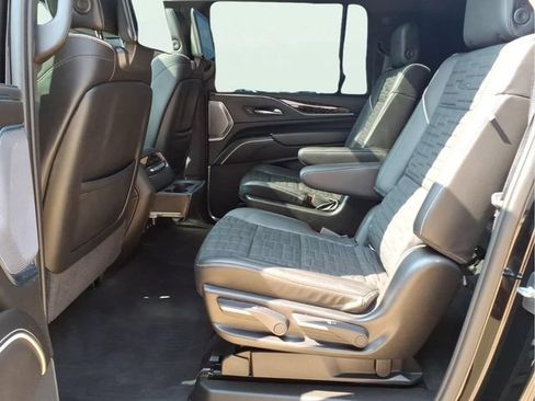 Used 2021 Cadillac Escalade ESV Sport Platinum w/ LPO, Floor Liner Package AWD/4WD image 21