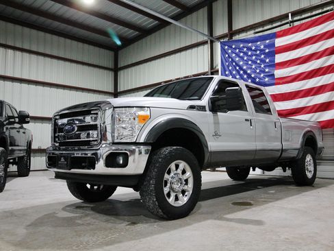 Used 2015 Ford F350 Lariat AWD/4WD image 3