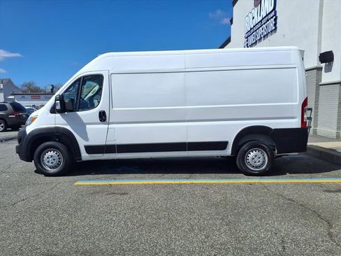 Used 2025 RAM ProMaster 2500 w/ Convenience Group FWD image 5