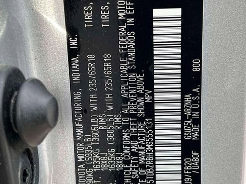 Used 2021 Toyota Highlander LE image 18