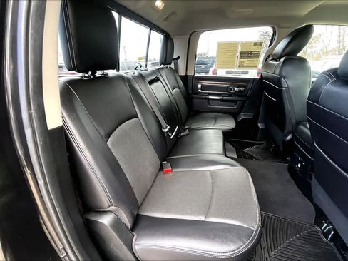 Used 2017 RAM 1500 Laramie w/ Convenience Group AWD/4WD image 18