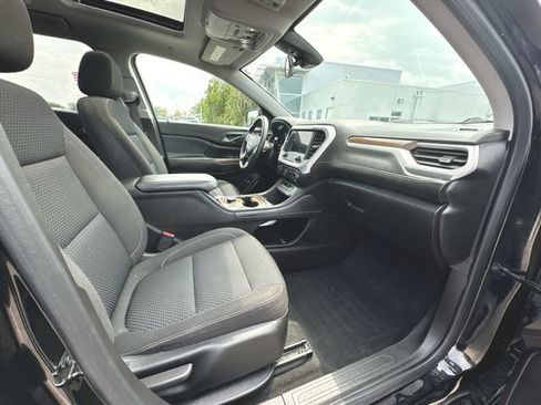 Used 2023 GMC Acadia SLE w/ Driver Convenience Package FWD image 29