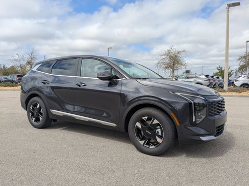 New 2026 Kia Sportage LX FWD image 2