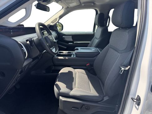 Certified 2025 Ford Expedition Active RWD image 9