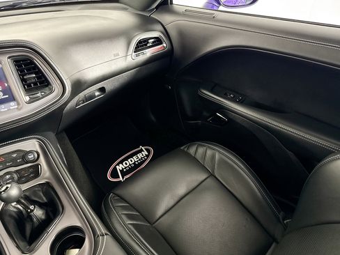 Used 2023 Dodge Challenger SRT Hellcat w/ Driver Convenience Group image 32