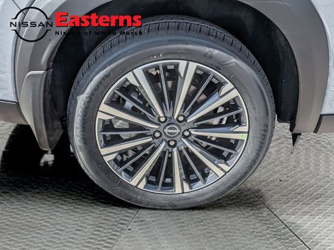 New 2026 Nissan Pathfinder Platinum image 25