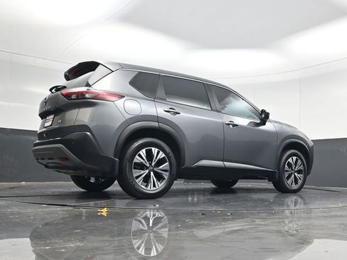 Used 2022 Nissan Rogue SV image 48