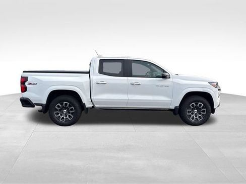 Used 2025 Chevrolet Colorado Z71 AWD/4WD image 7