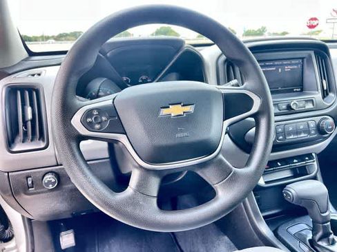 Used 2020 Chevrolet Colorado W/T w/ WT Convenience Package AWD/4WD image 17