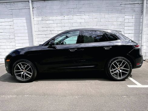 Used 2026 Porsche Macan AWD/4WD image 2