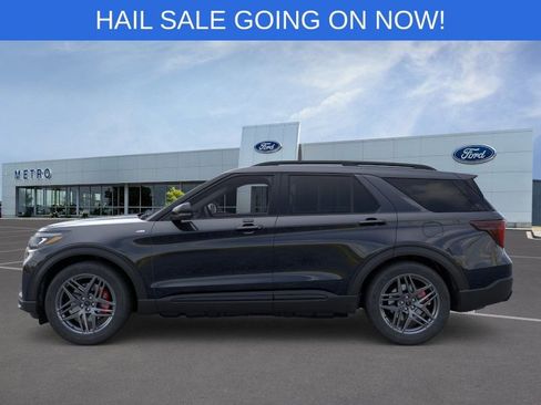 New 2026 Ford Explorer ST-Line w/ ST-Line Street Pack AWD/4WD image 3