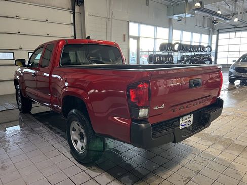 Used 2022 Toyota Tacoma SR image 6