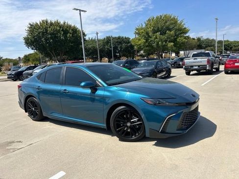 Used 2026 Toyota Camry SE w/ Convenience Package FWD image 2