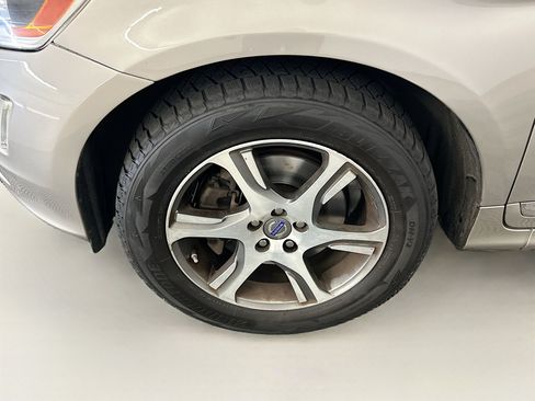 Used 2015 Volvo XC60 T6 Premier Plus AWD/4WD image 11