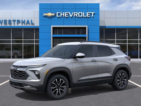 New 2026 Chevrolet TrailBlazer ACTIV w/ Driver Confidence Package FWD image 2