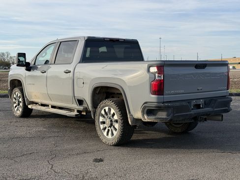 Used 2025 Chevrolet Silverado 2500 Custom w/ Custom Value Package image 5