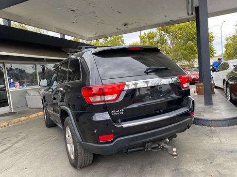 Used 2013 Jeep Grand Cherokee Limited w/ Luxury Group II image 28