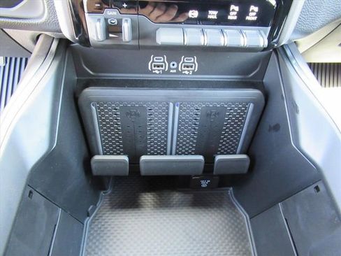 New 2026 RAM 2500 Big Horn AWD/4WD image 26
