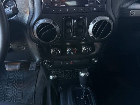 Used 2016 Jeep Wrangler Unlimited Sport w/ Quick Order Package 24S AWD/4WD image 14