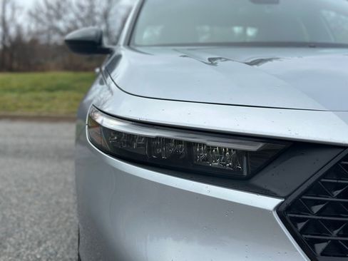 Used 2023 Honda Accord Sport image 10