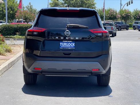 Used 2023 Nissan Rogue S FWD image 5