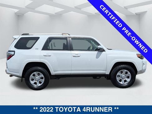 Used 2022 Toyota 4Runner SR5 Premium w/ Moonroof Package AWD/4WD image 4