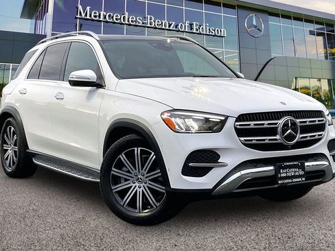 Certified 2025 Mercedes-Benz GLE 450 4MATIC image 1