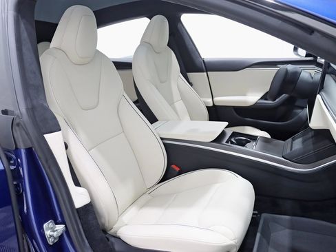 Used 2023 Tesla Model S Plaid image 29