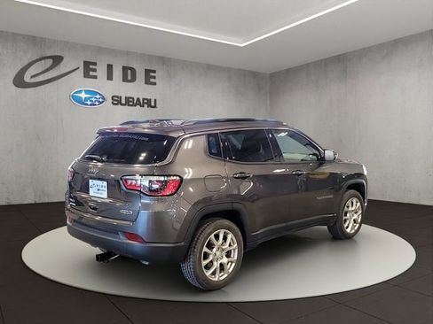 Used 2023 Jeep Compass Latitude image 4