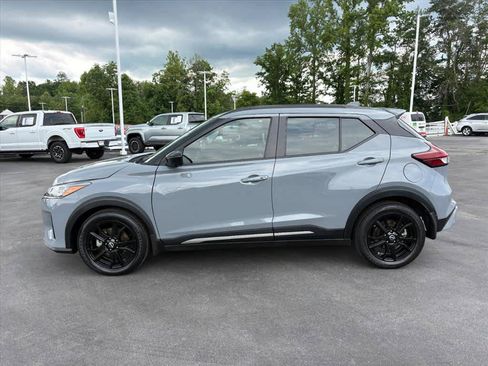 Used 2024 Nissan Kicks SR w/ SR Premium Package FWD image 27