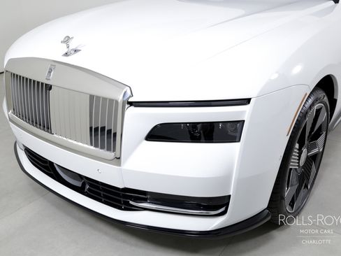Used 2024 Rolls-Royce Spectre w/ Spectre Launch Package image 36