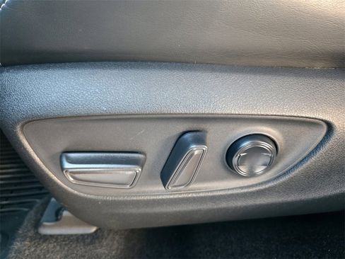 Used 2024 Toyota RAV4 XLE Premium image 27