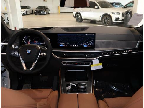 Used 2026 BMW X5 xDrive40i w/ Premium Package AWD/4WD image 18