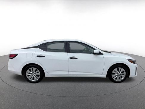 Used 2025 Nissan Sentra S FWD image 16